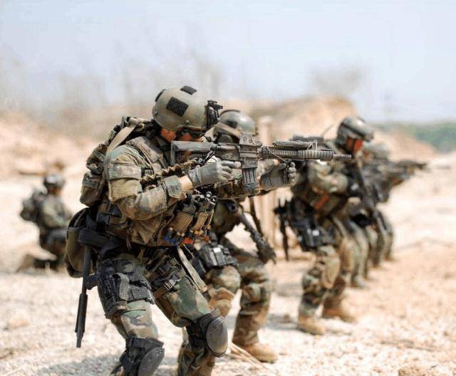 兵王洛天最新章節(jié)揭秘，小巷神秘寶藏與特色小店的奇遇