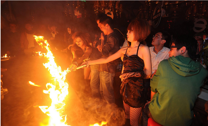 光影交織的時代傳奇，彌漫之夜2025最新款重磅發(fā)布