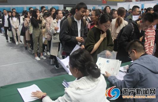 蓬溪最新招聘信息探索，小巷特色小店的人才招募之旅