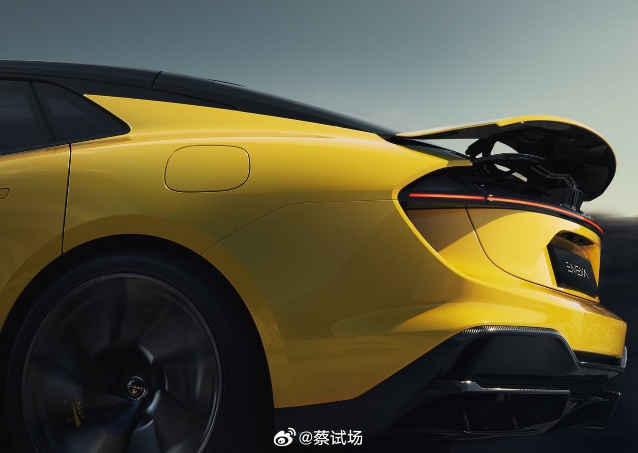 路特斯最新款驚艷亮相，奢華與科技的完美融合！