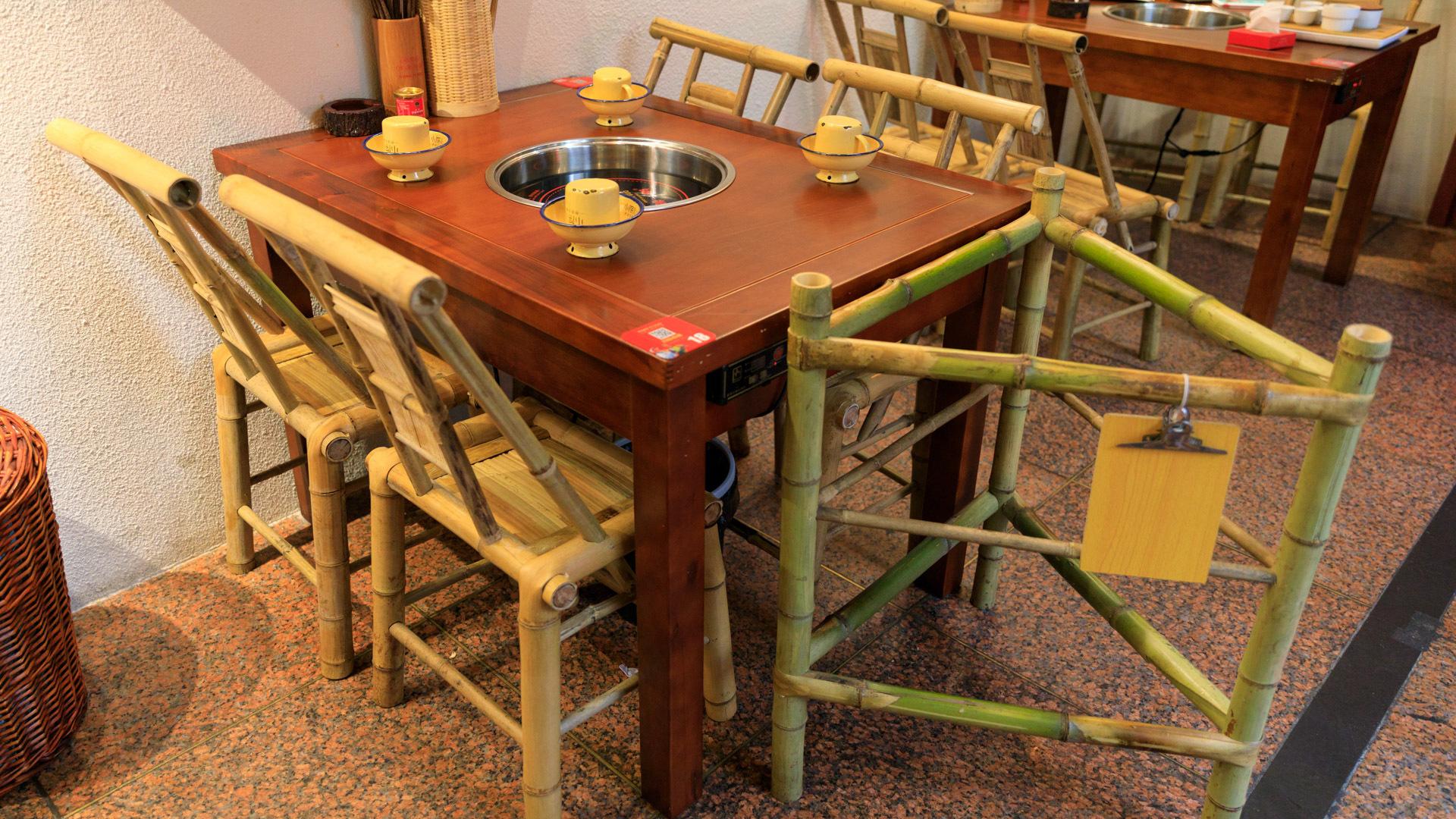 吃貨奔馳小哥，自信成長與美食的勵志之旅最新視頻更新