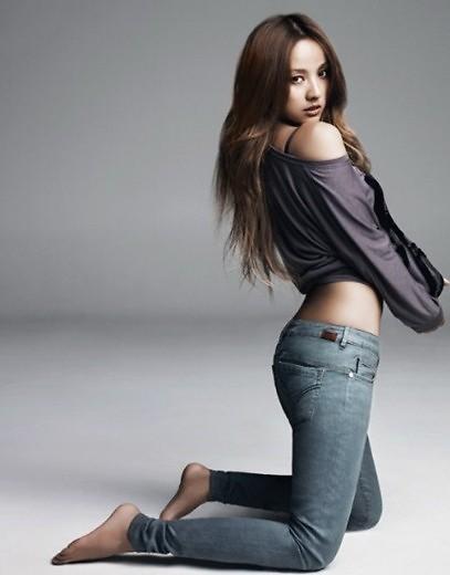 李孝利最新圖片寫真，音樂與時尚的跨界魅力展現(xiàn)獨特魅力風(fēng)采