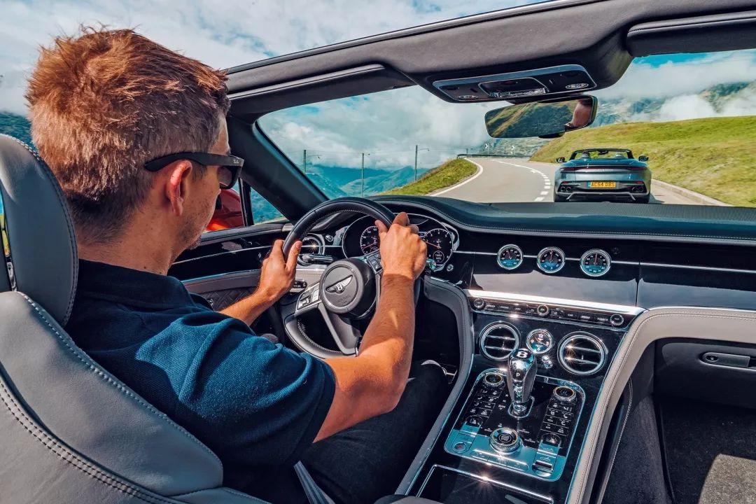 英倫對決最新預告片，友情與陪伴的英倫之旅首發(fā)亮相